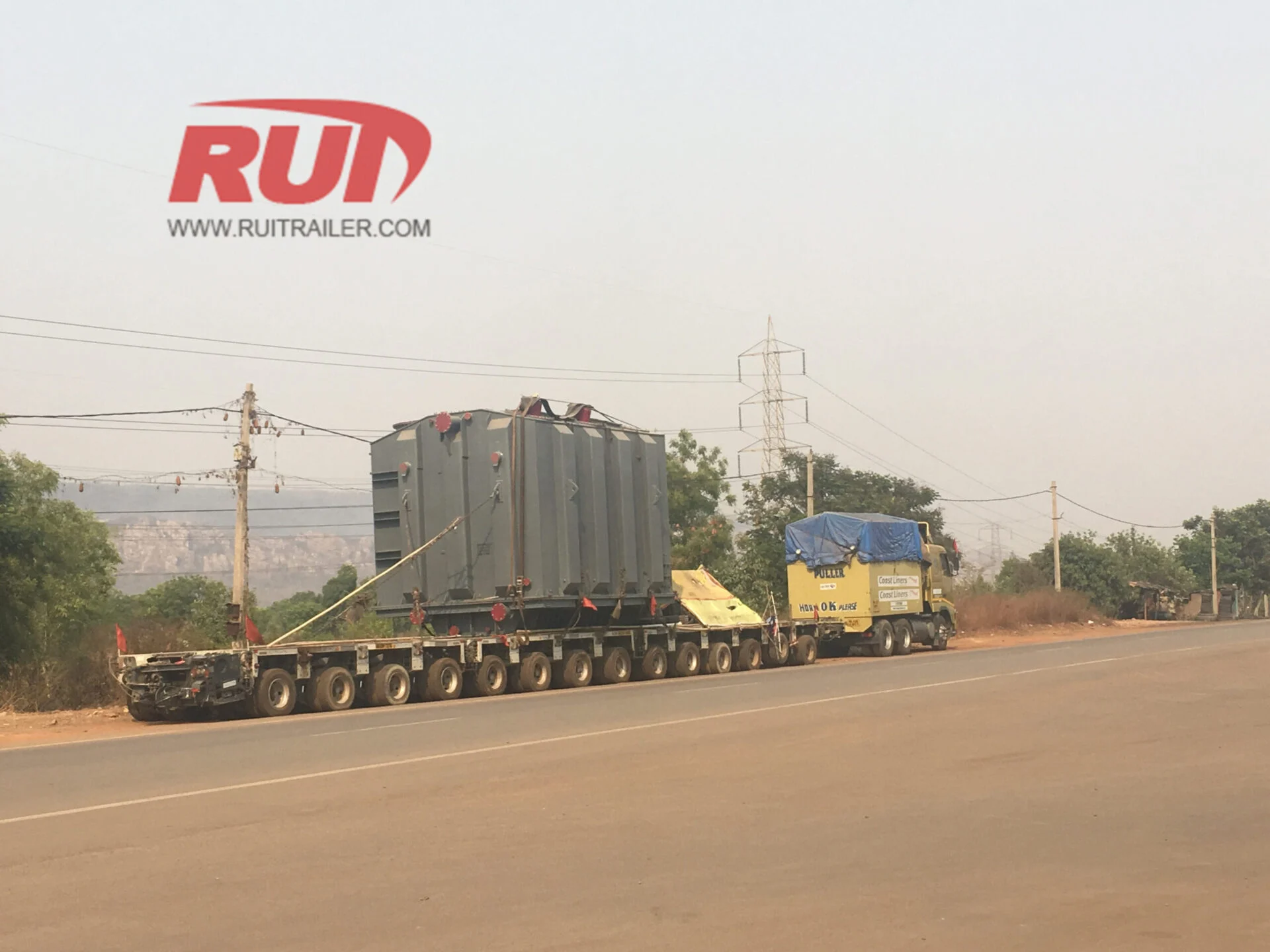 Hydraulic modular trailer in operation