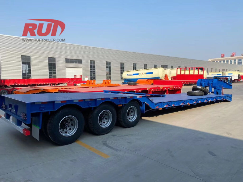 remorque à cou-de-pie détachable à 3 essieux