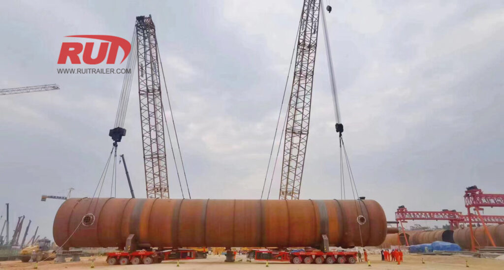 selbstfahrende modulare Transporter (spmt) arbeiten im Bauwesen