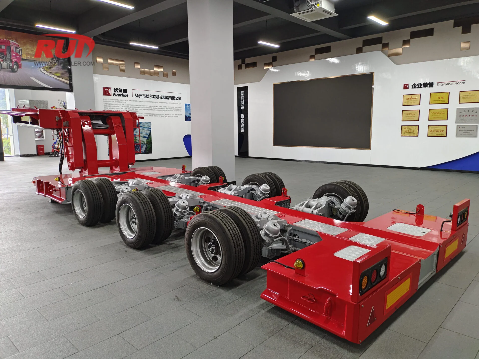 Customized high-performance semi trailer for heavy-duty logistics and transport optimization