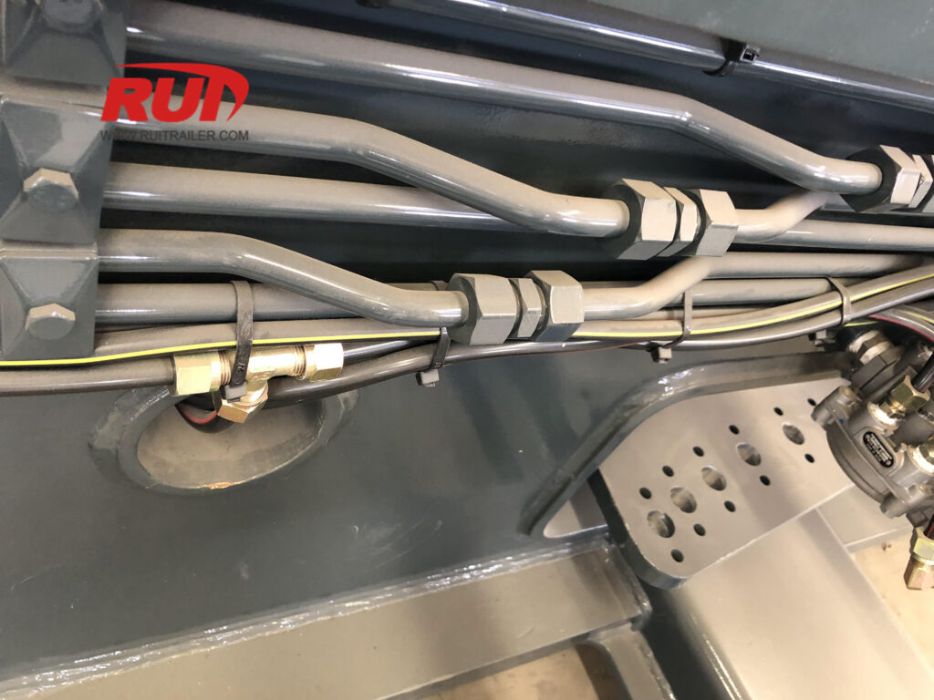 goldhofer modular trailer hydraulic piping line