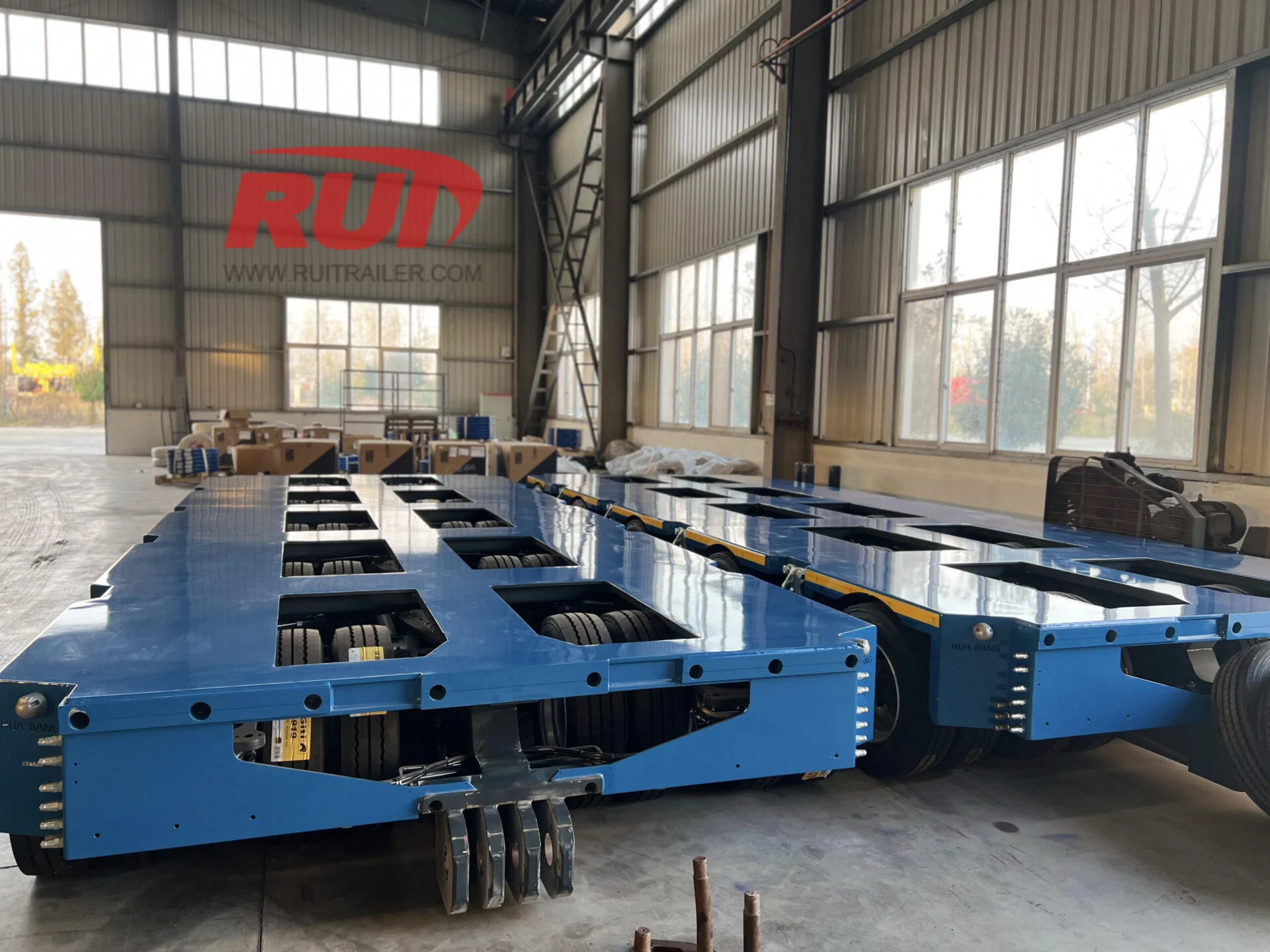 Advanced suspension system ensuring smooth transport