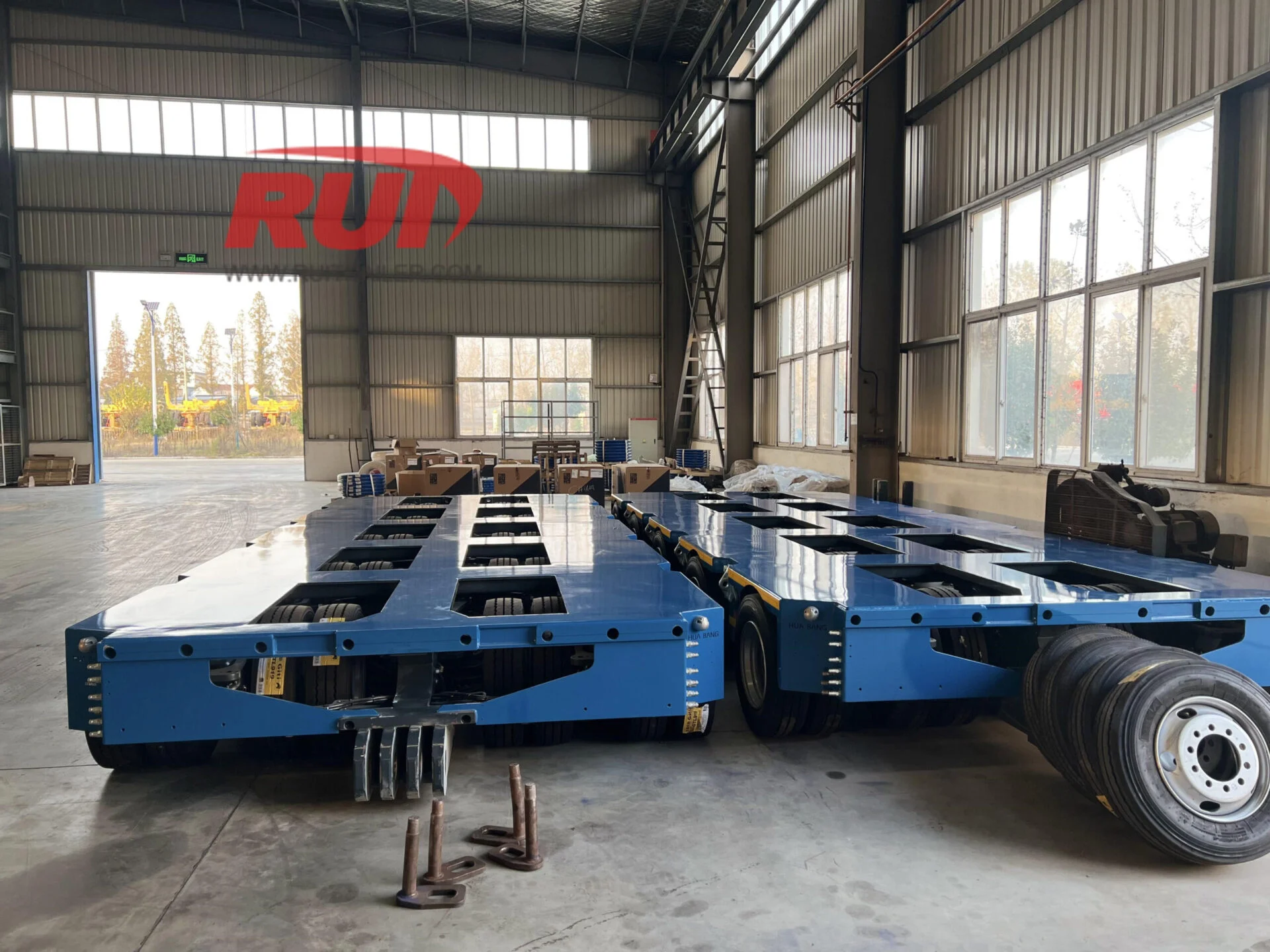Hydraulic multi-axle heavy duty modular trailer