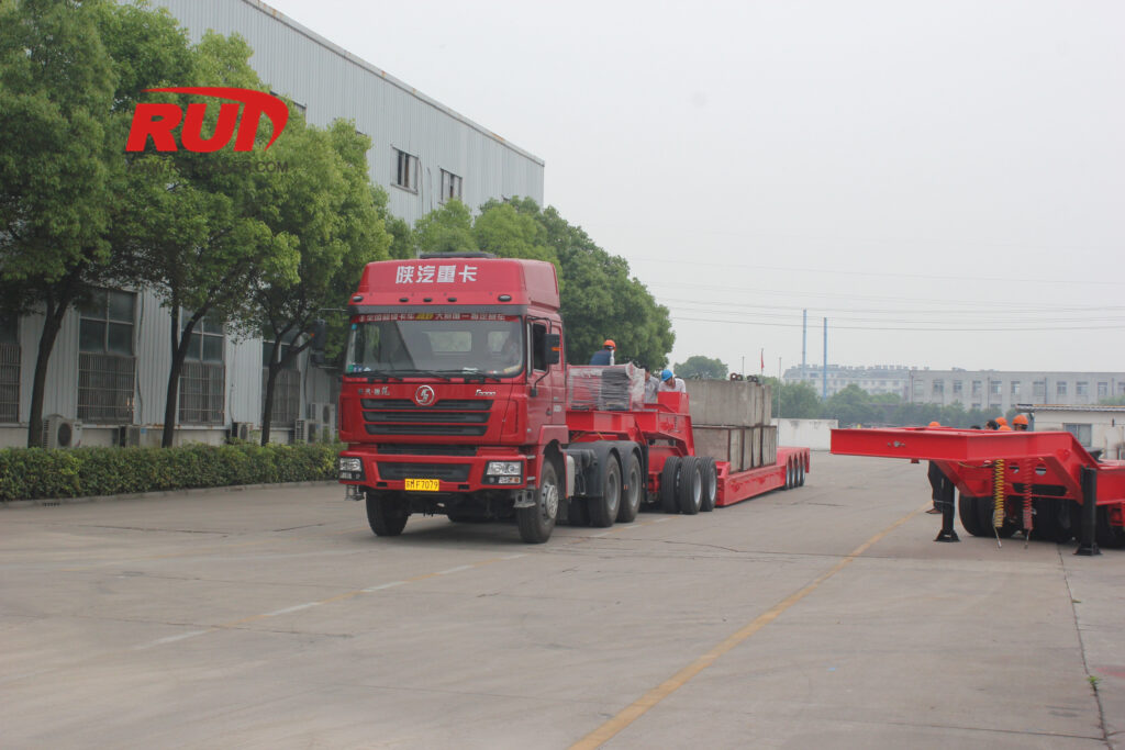 hydraulic removable gooseneck trailer running test