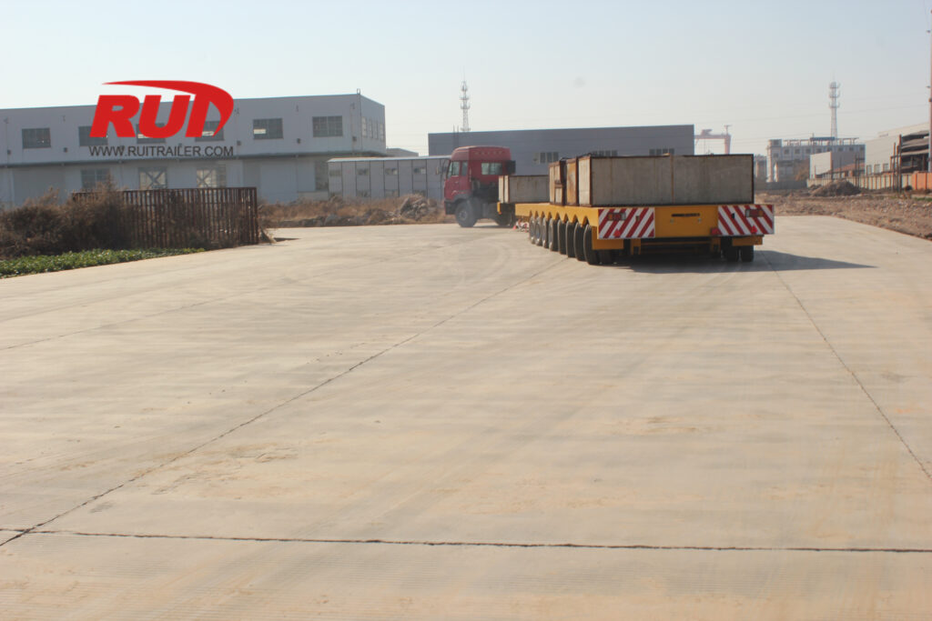 مقطورة الحمولة الثقيلة بمحور قابل للتوجيه