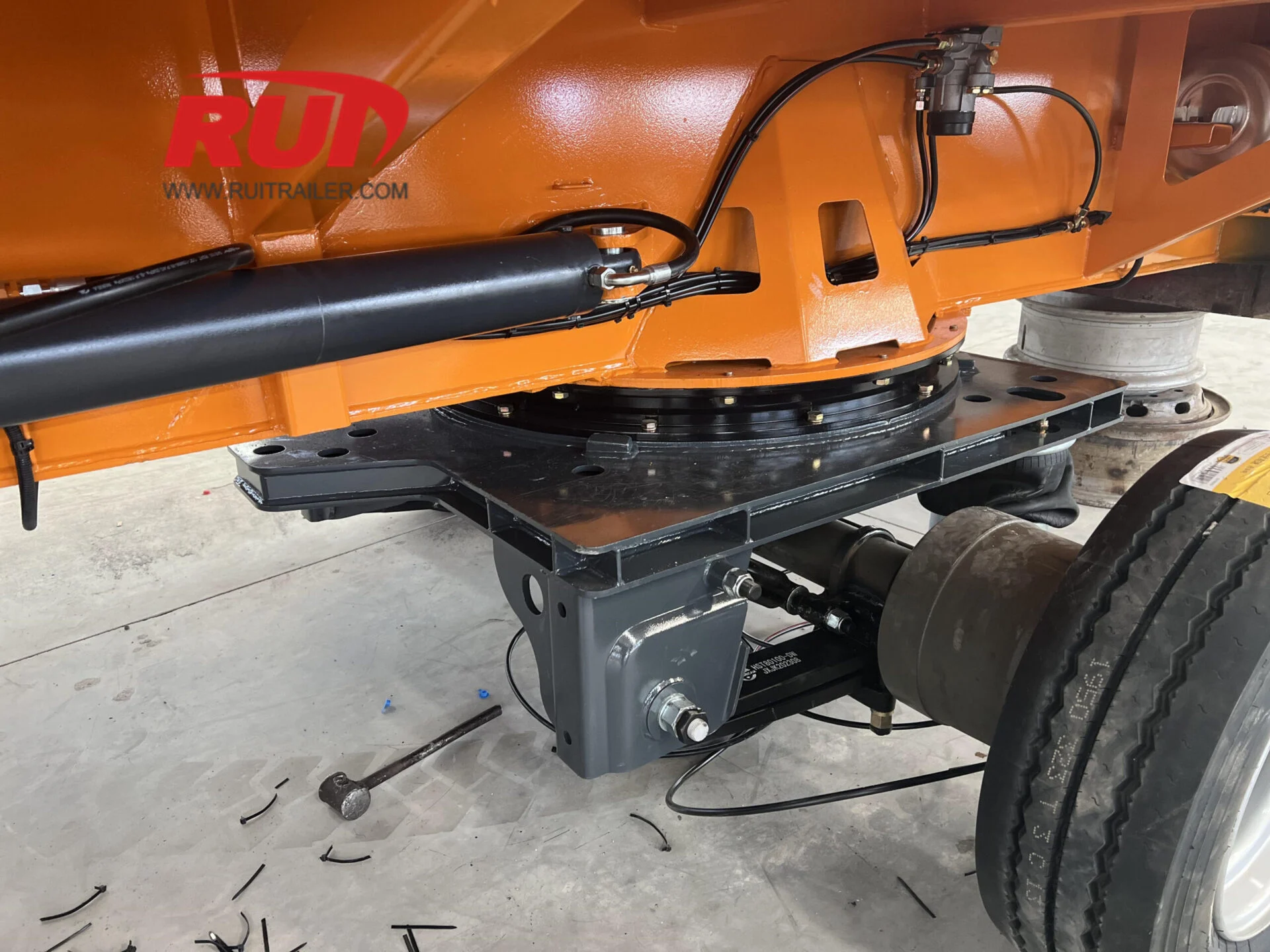 Ultra-long payload capacity trailer