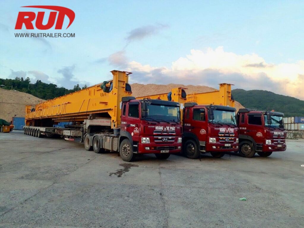extendable trailer transporting extended cargo