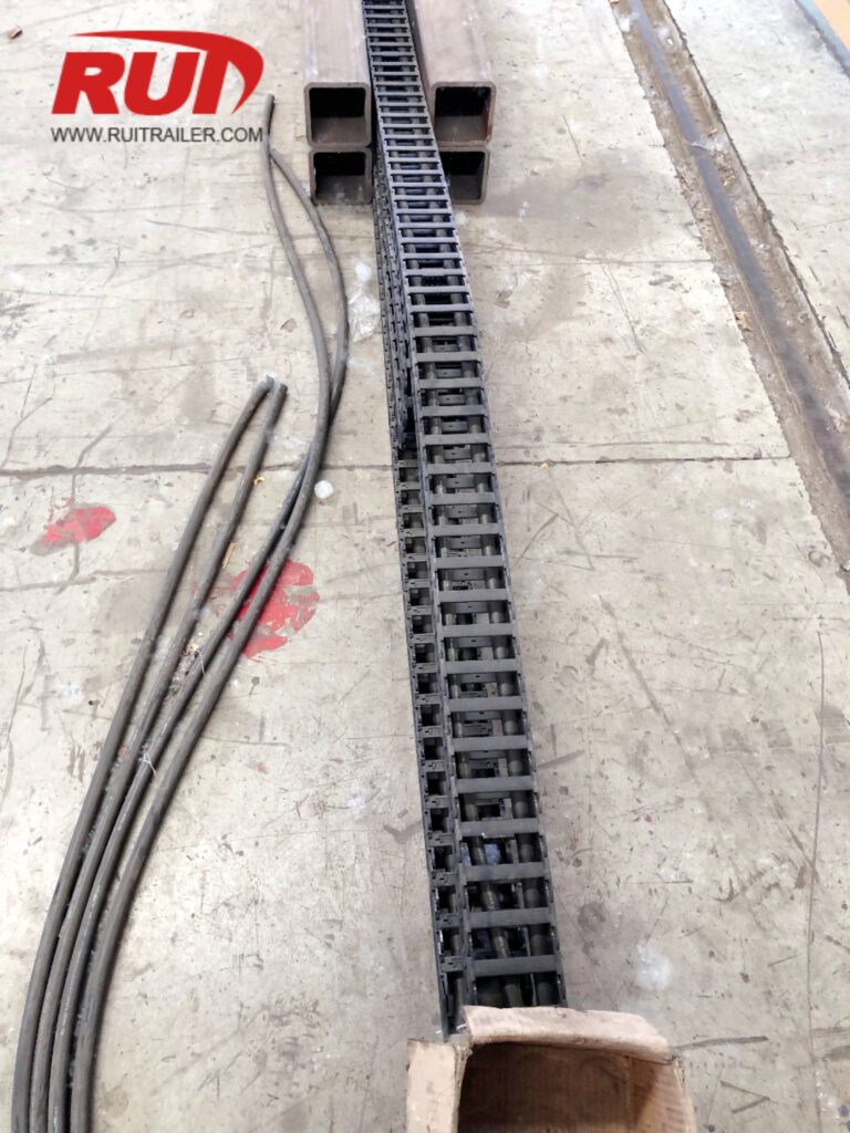 Heavy-duty drag chains securely